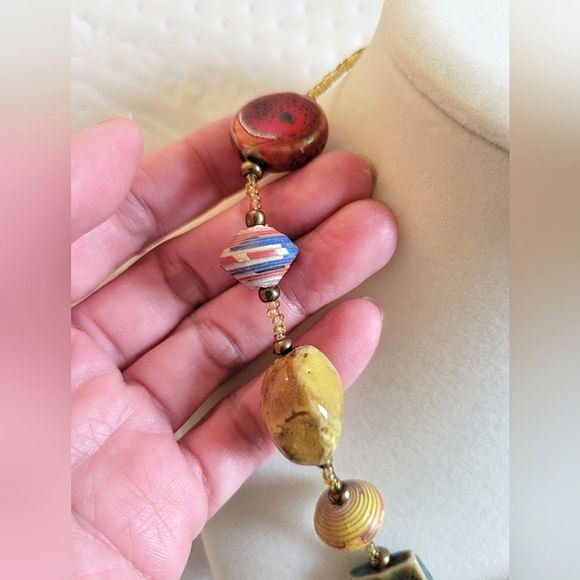 ✨️HP✨️NWOT Pretty Boho Artisan Colorful Multi Bead Metal Heart Necklace - Picture 8 of 8